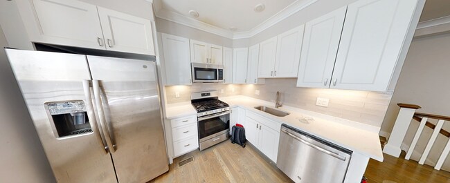 Photo - 79 Linden St Unit A