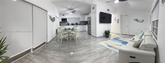 Photo - 60 SE Marlin Ave Unidad 2