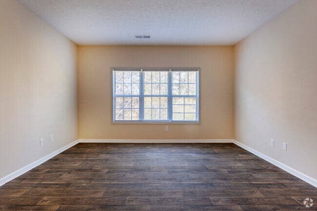 2BR, 2BA - 1000 SF