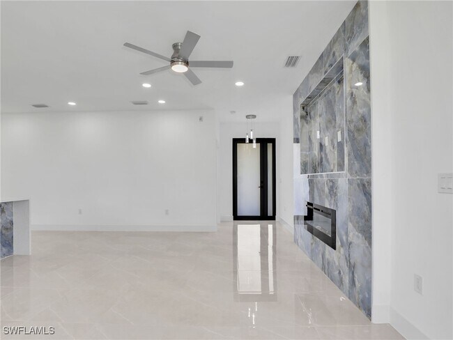 Photo - 2811 Cerito Ave N