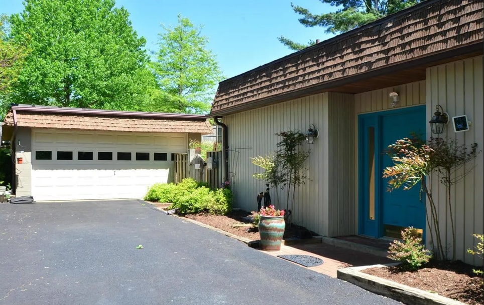 Photo - 2103 Laurel Brook Rd