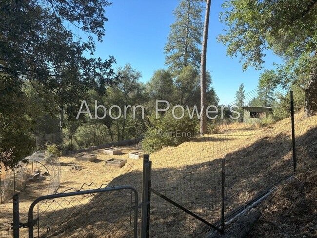 5791 Forest Lake Rd
