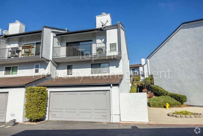 Building Photo - Beautiful 2 bed, 2.5 bath, 1373 sqft Townh... Rental