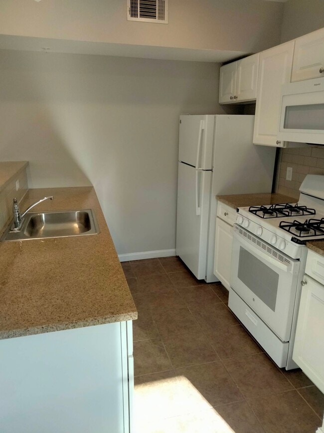 Photo - 52 Imlay St Unit 3b