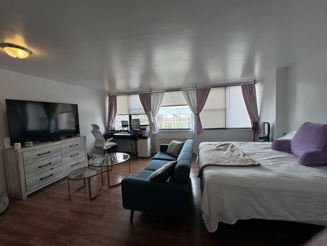 Building Photo - 270 Marin Blvd Unit 9S