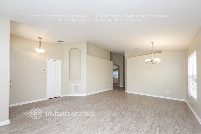 745 Sedgewood Cir