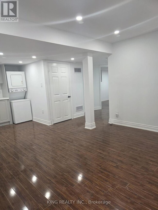 Photo - 6 Chestermere Crescent