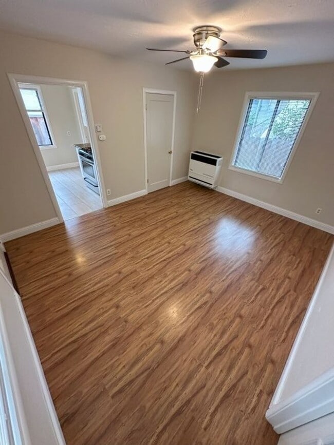 Photo - Watkins Unit 22837 Watkins Street