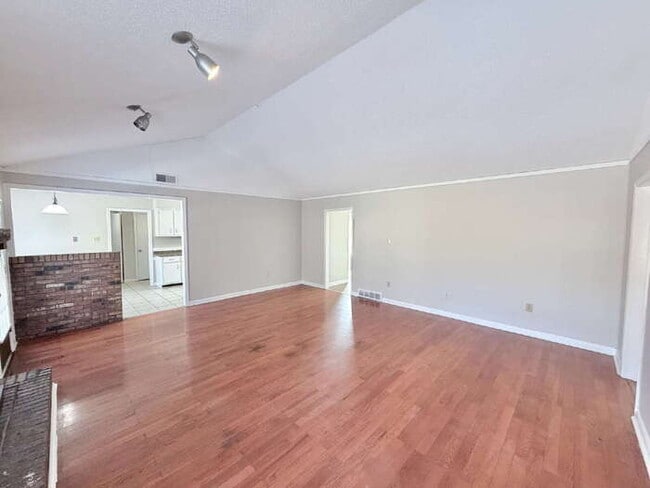 Photo - 7288 Hollorn Ln