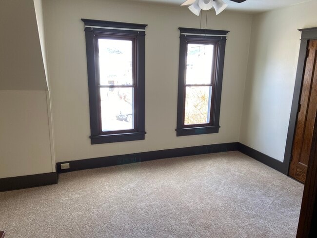 Dormitorio más grande - 1506 Mississippi St Unidad Upper