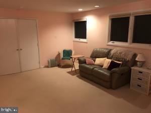 Building Photo - 9700 Kenmore Dr Rental