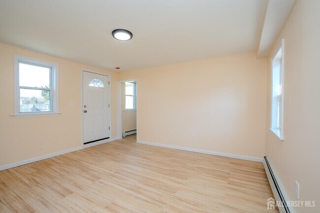 Photo - 3774 NJ-27 Unit 4b