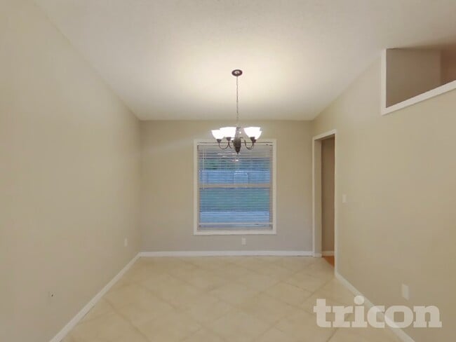 Photo - 1374 Godfrey Ave