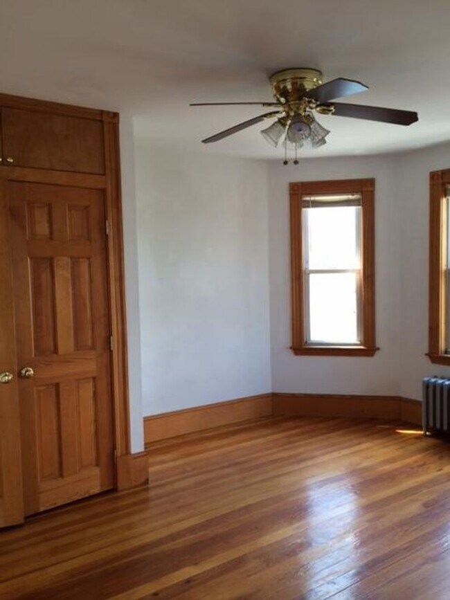 Photo - 47 Litchfield St