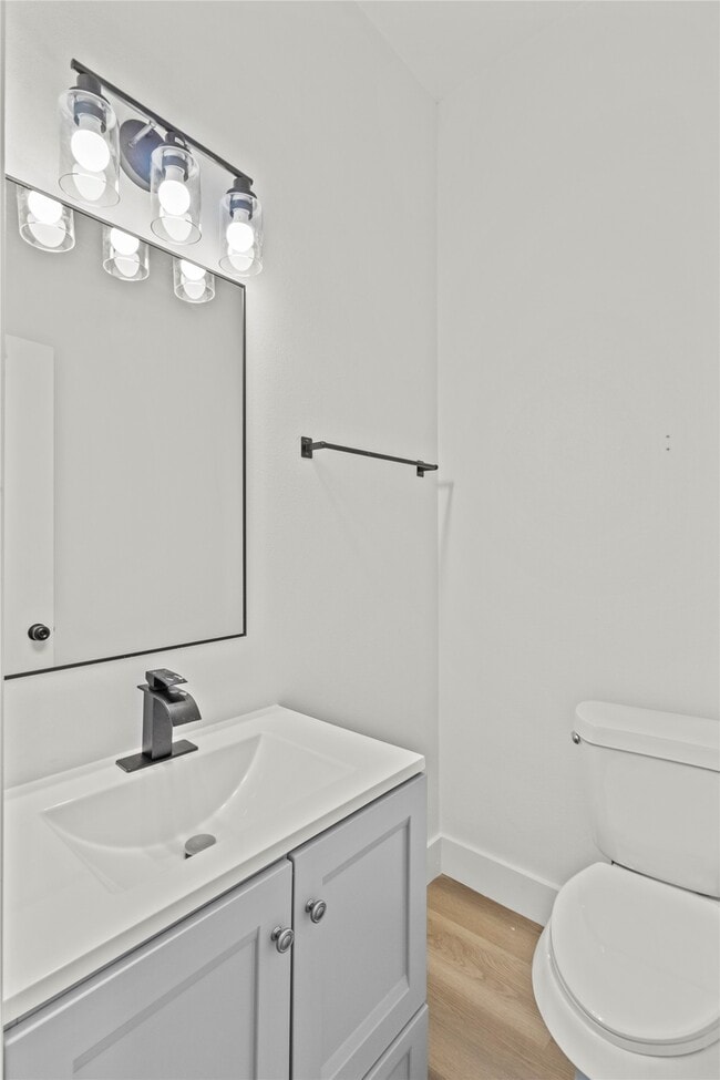 Photo - 8129 Hoffman St