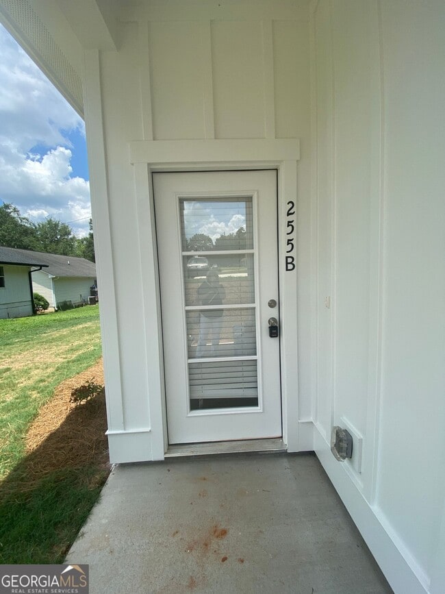 Photo - 255 Bailey St Unit B