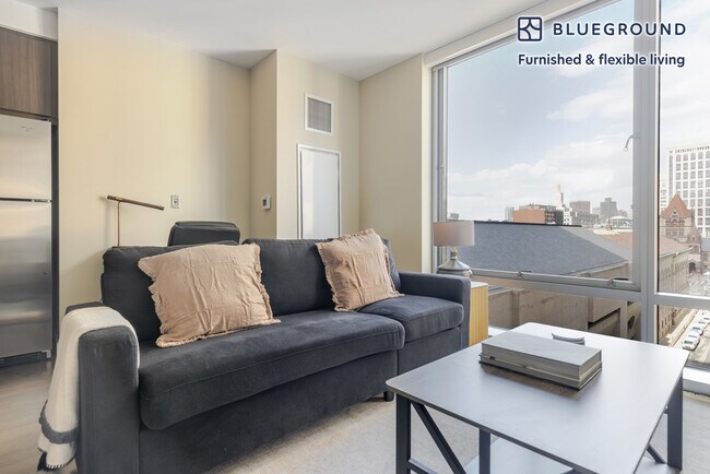 Building Photo - 77 Exeter St Rental