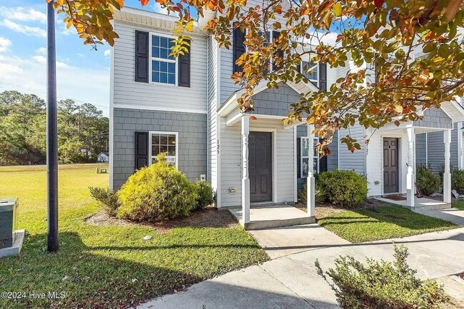 Photo - 125 W Murrow Ln