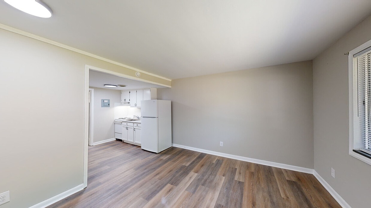 Photo - Elm Villa Apartments