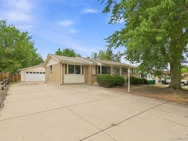 Photo - 769 Alkire St