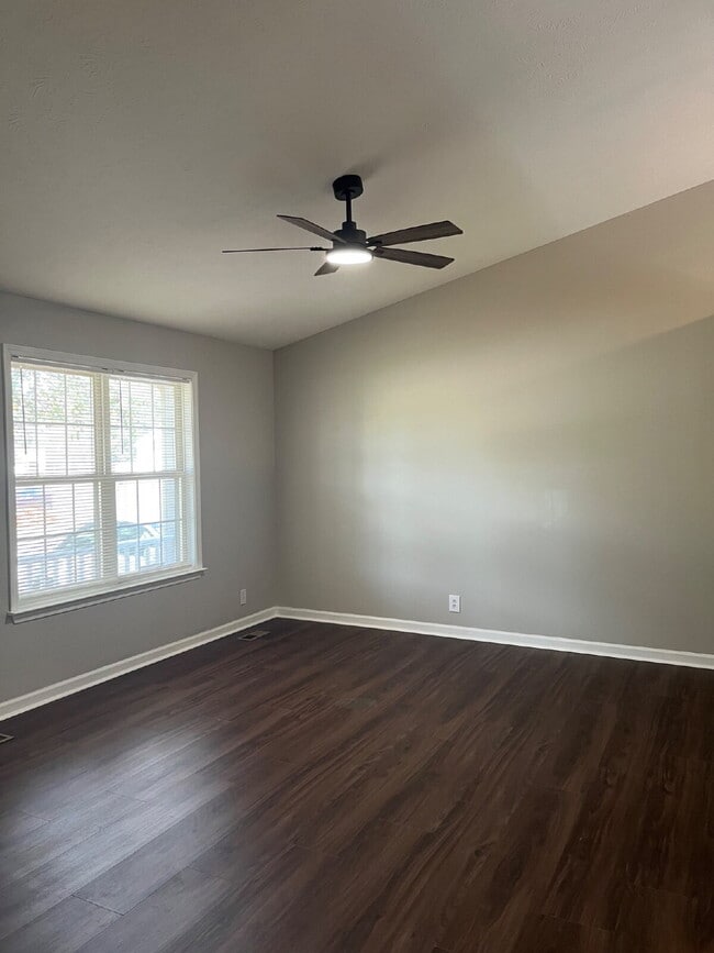 Photo - 805 Poplartree Ct