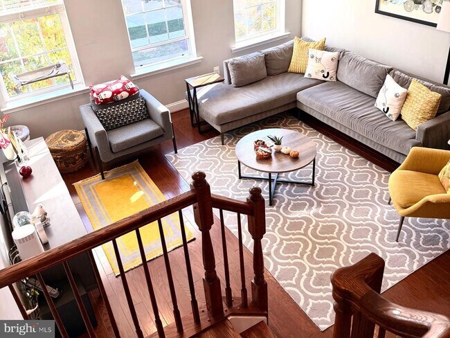 Photo - 81 Linden Pl