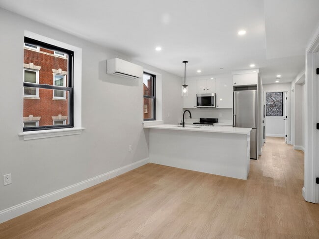 Photo - 176 Salem St