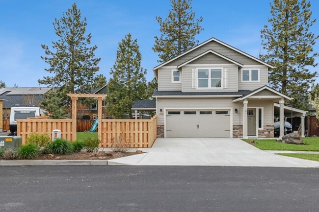 Photo - Beautiful home in SW Bend!  Large fenced i...