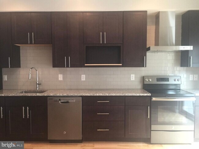 Photo - 1930 Parrish St