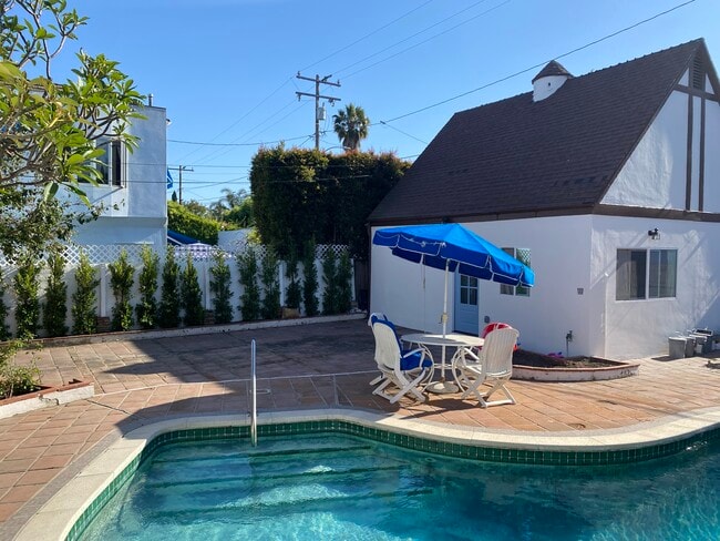 Photo - 217 S Camden Dr
