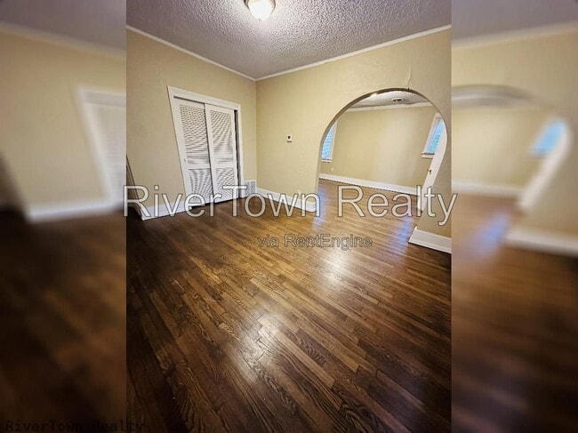 Photo - 842 Isabelle St