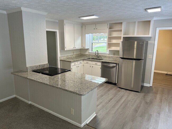 Photo - Great location! Easy access to Trilith, PT...