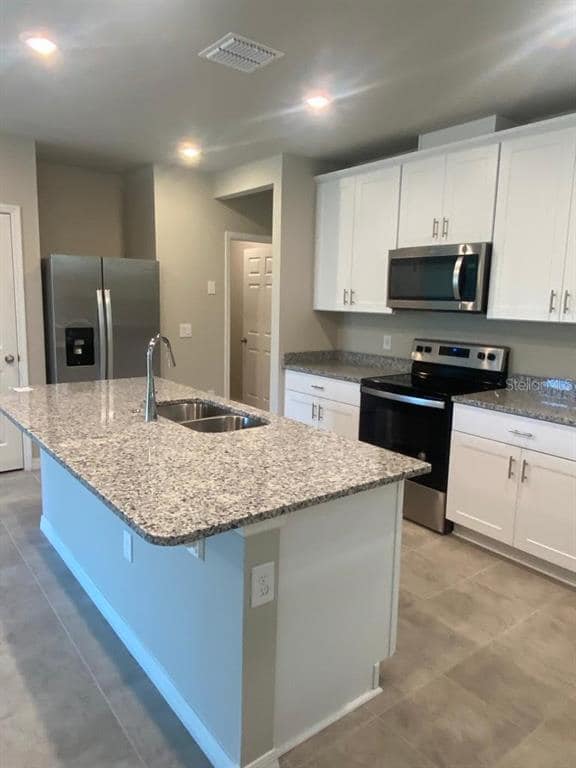 Photo - 2053 Milkweed St