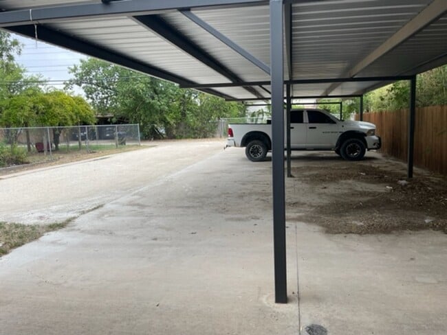 Photo - 520 Mulberry St