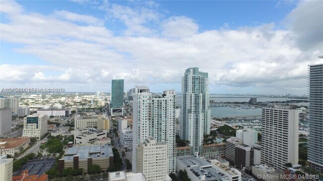 Building Photo - 151 SE 1st St Unit 2604