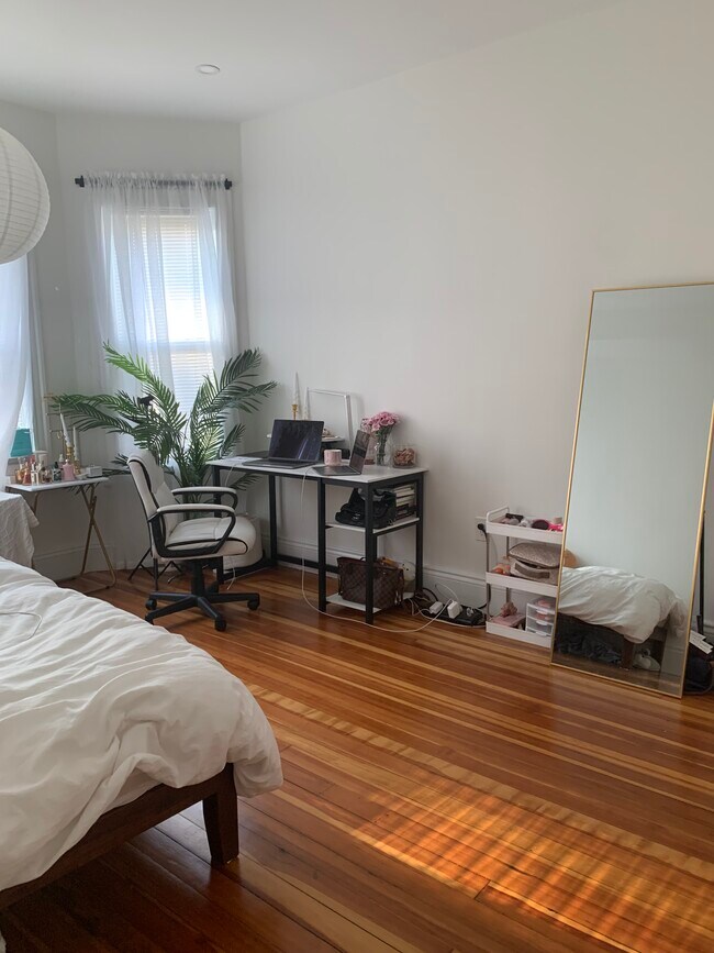 Photo - 234 Calumet St