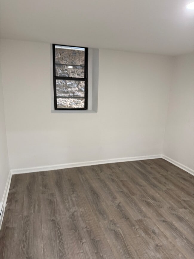 Photo - 1847 Bronxdale Ave
