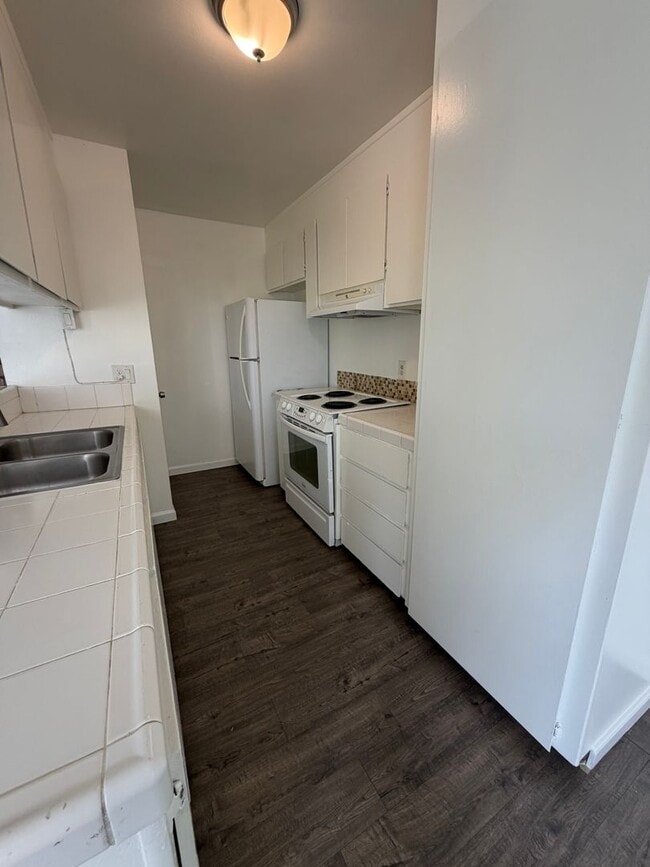 Photo - 4930 N Holt Ave
