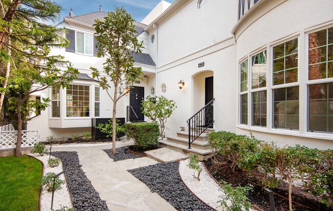 Building Photo - 422 Smithwood Dr Unit 422 Smithwood Dr. #C