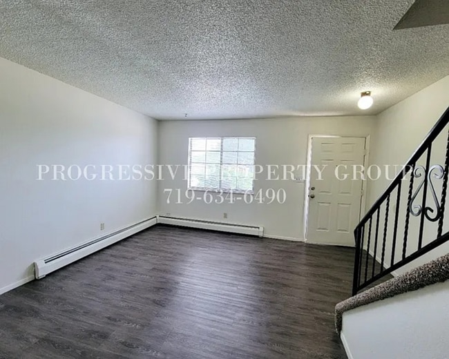 Photo - 49 Chestnut Dr Unit B