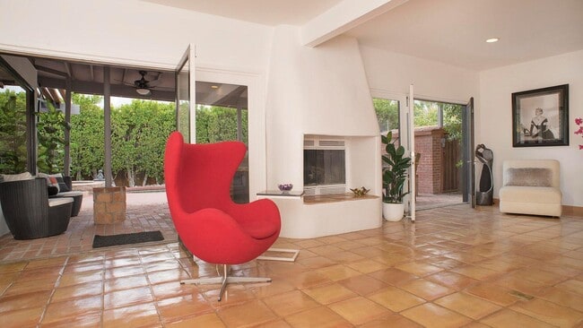 Photo - 559 S Mountain View Dr