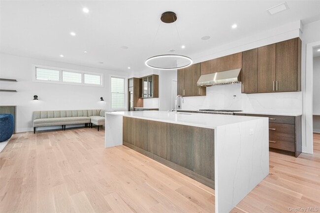 Photo - 65 Myrtle Blvd