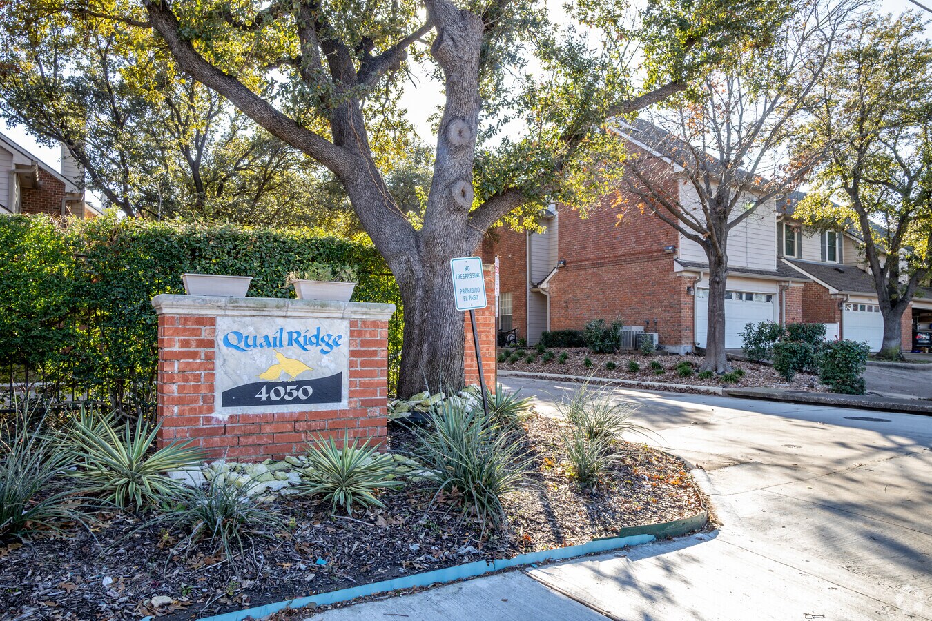 Entrance - Quail Ridge Condominiums