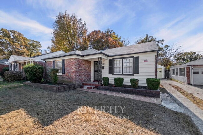 Photo - A MUST SEE !!!! FULLY RENOVATED AND SECTION 8 WELCOMED !!!!!