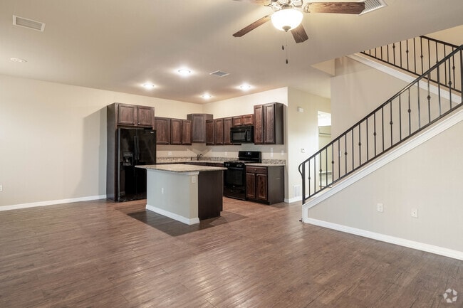 3BR , 2,5BA - 1560SF - Edgerock Residential Townhomes