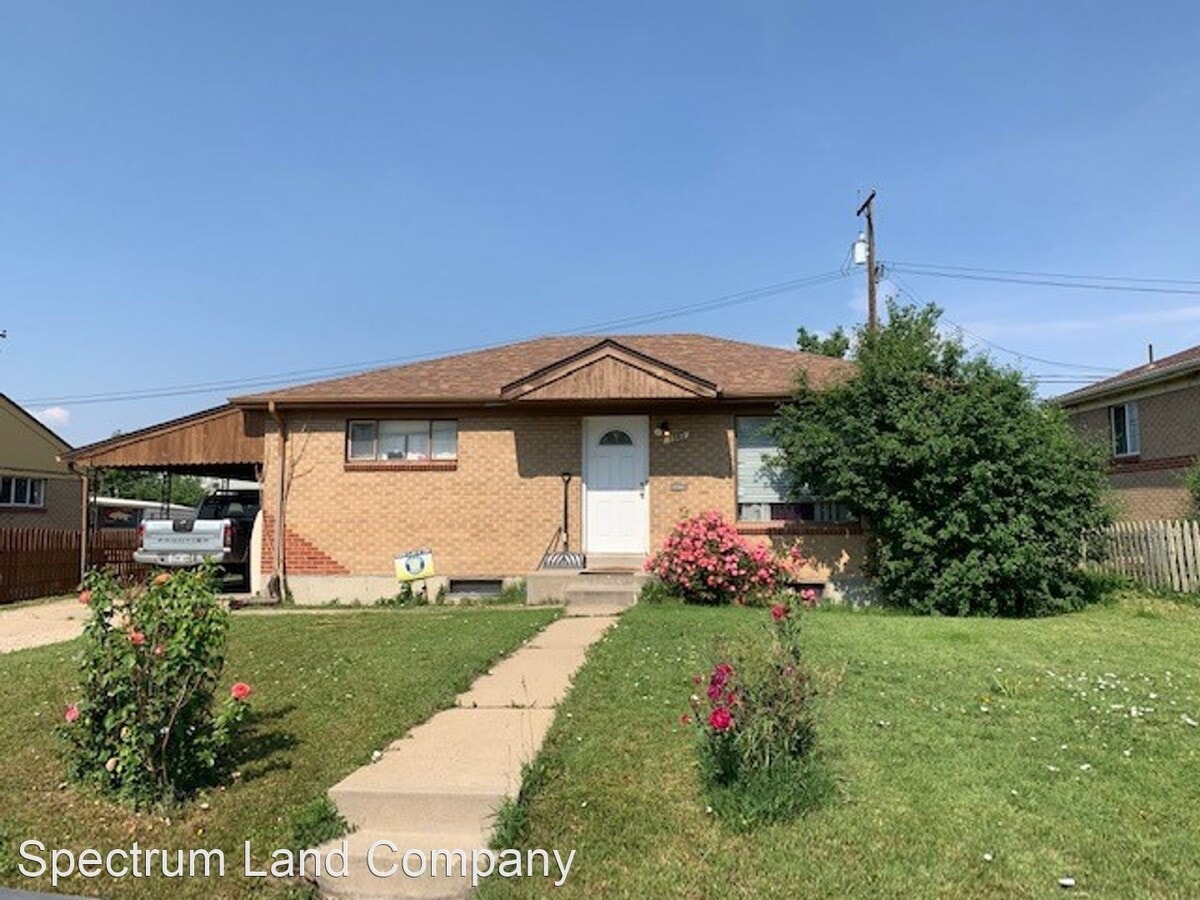 2 br, 2 bath House 7583 Raritan St Rental House Rental in Denver