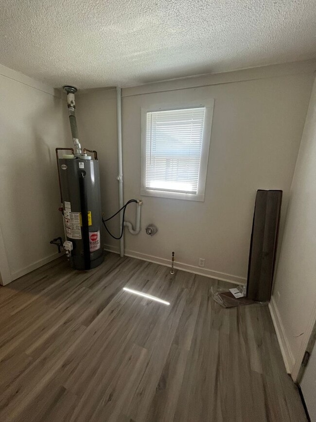 Photo - 2326 Belden St