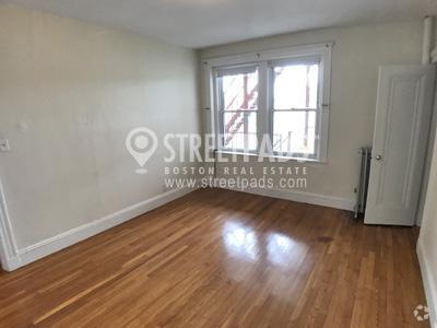 Building Photo - bedroom in Boston MA 02135 Rental