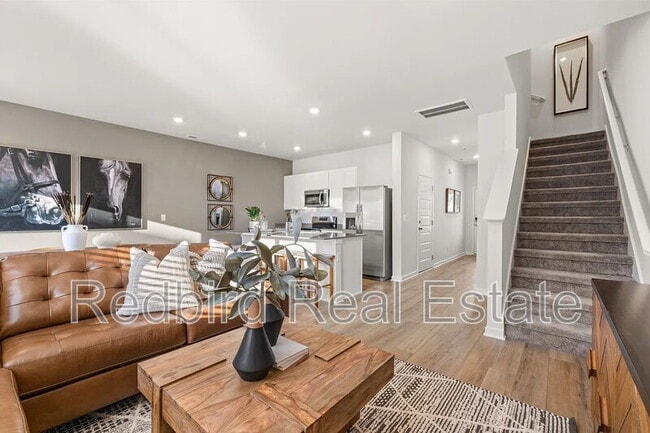 Photo - 721 Big Bend Ct