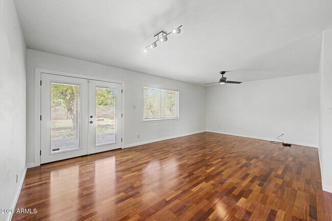 Photo - 6108 N 11th Ave